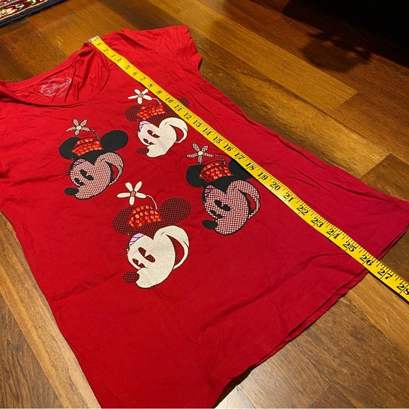 Minnie Mouse Red V-neck T-shirt size medium - Picture 6 of 8